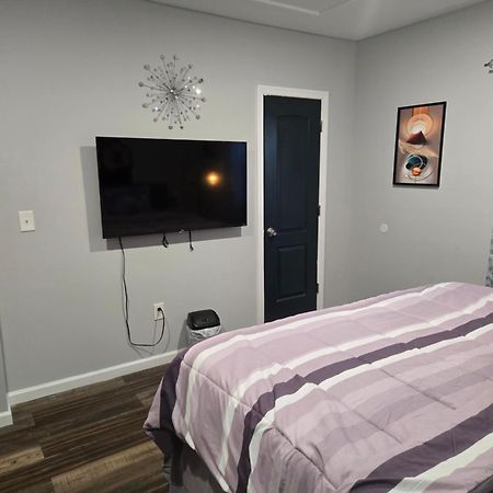 Rose Room 8 Newark Bagian luar foto