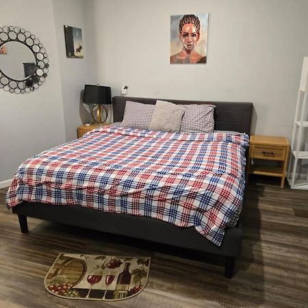 Rose Room 8 Newark Bagian luar foto